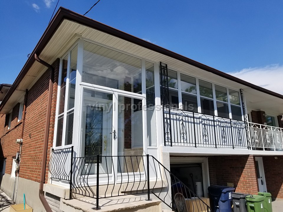 Balcony enclosure